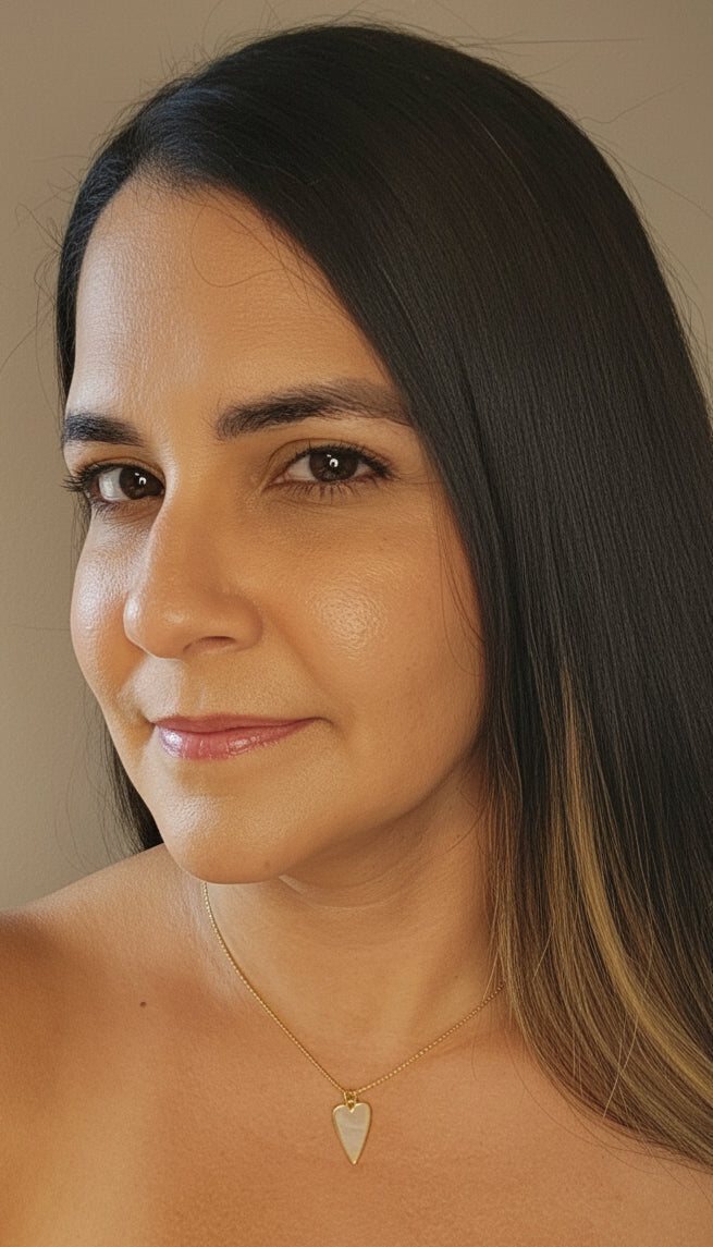 Corazón de Dios Necklace