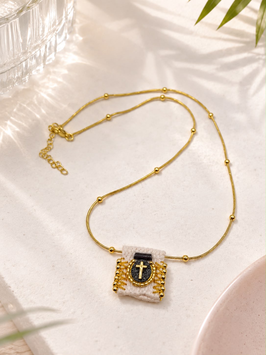 Fe & Luz Necklace ๐