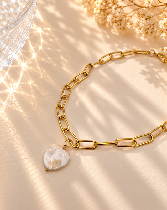 Nacar Love Necklace